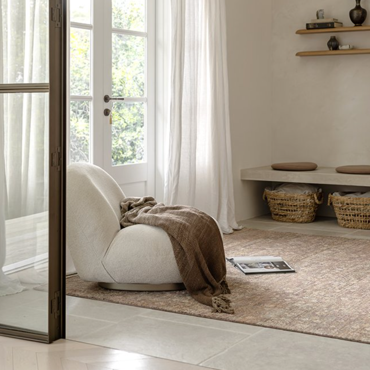 Sutton Traditional Rug