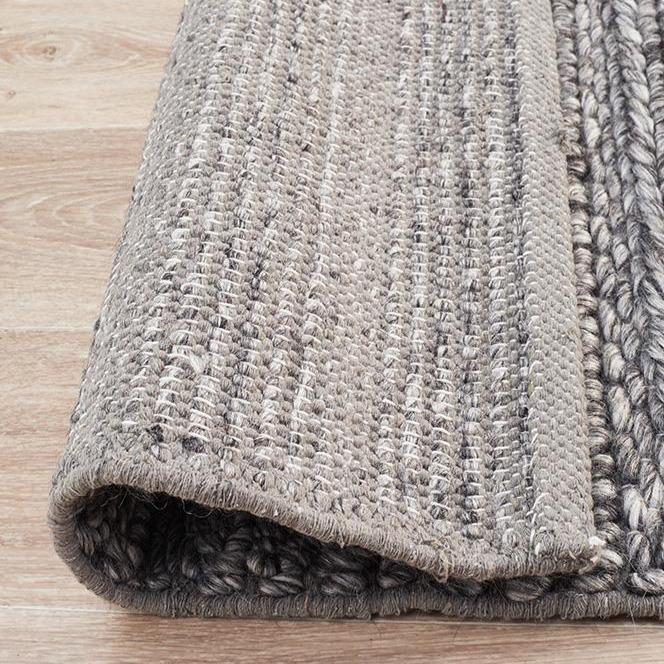 Holmes Steel Rug-Alisa & Lysandra