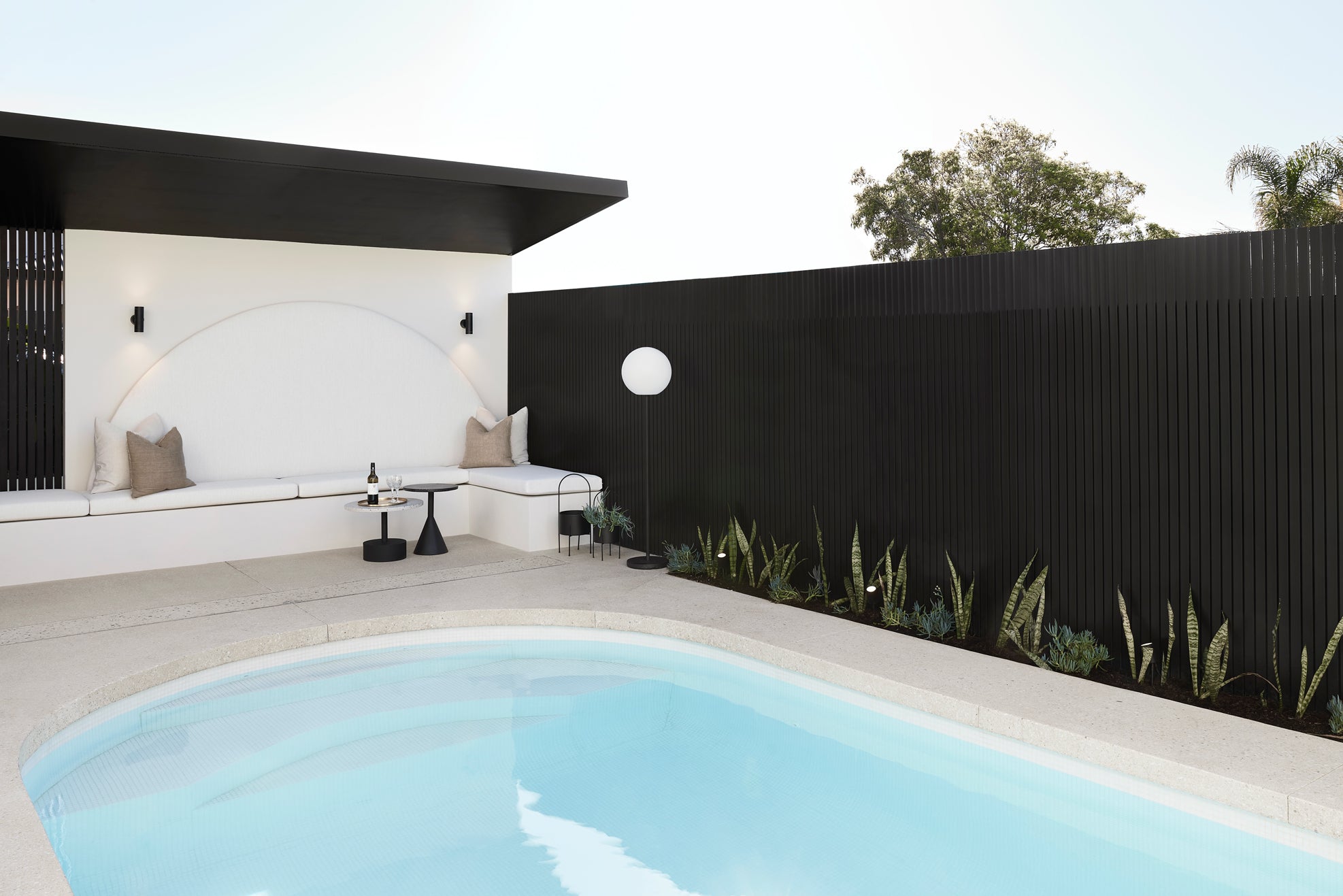 Madimack: Pioneers of Energy Efficiency and Pool Perfection!