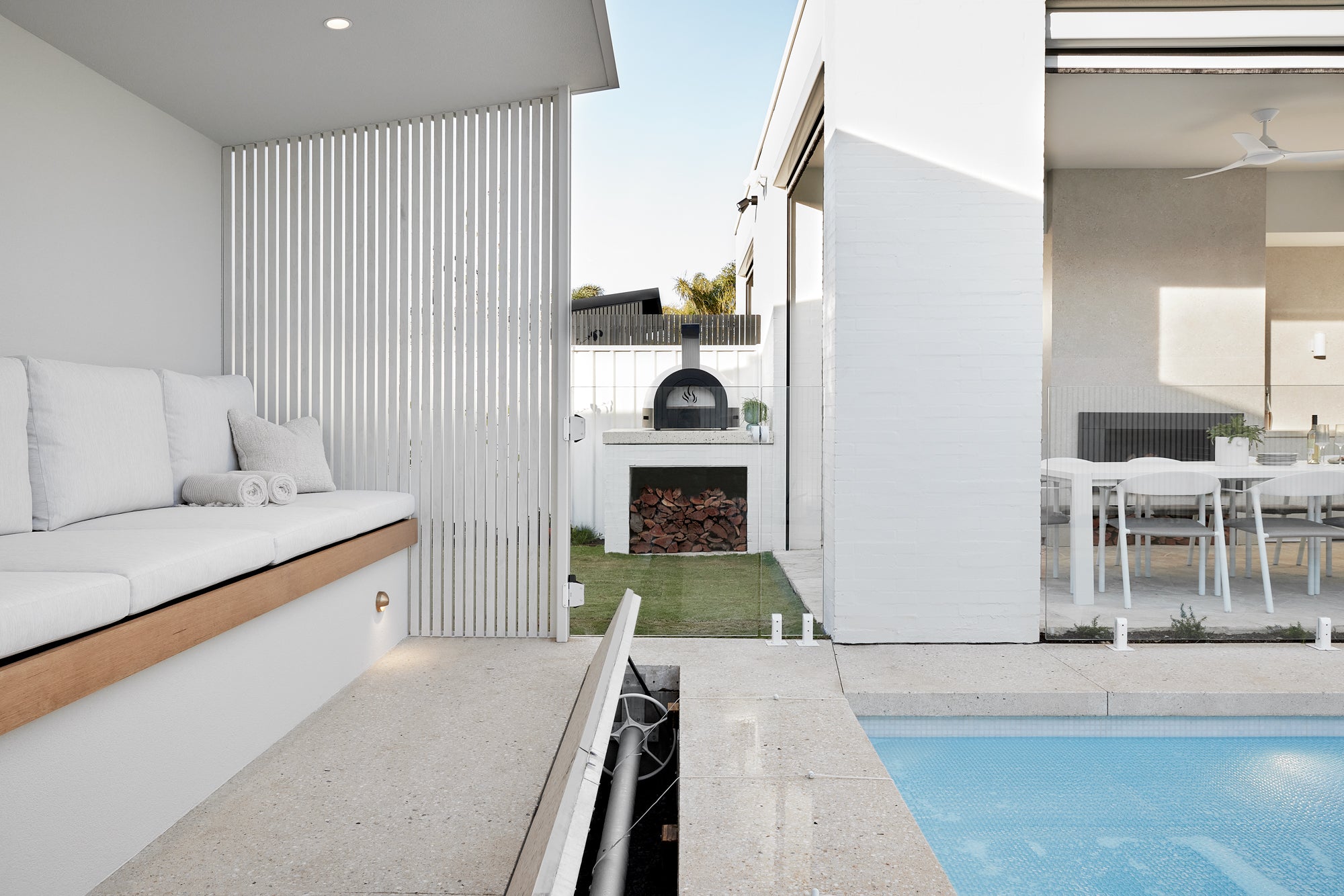 Aussie UnderCover: Dive into Effortless Pool Care!